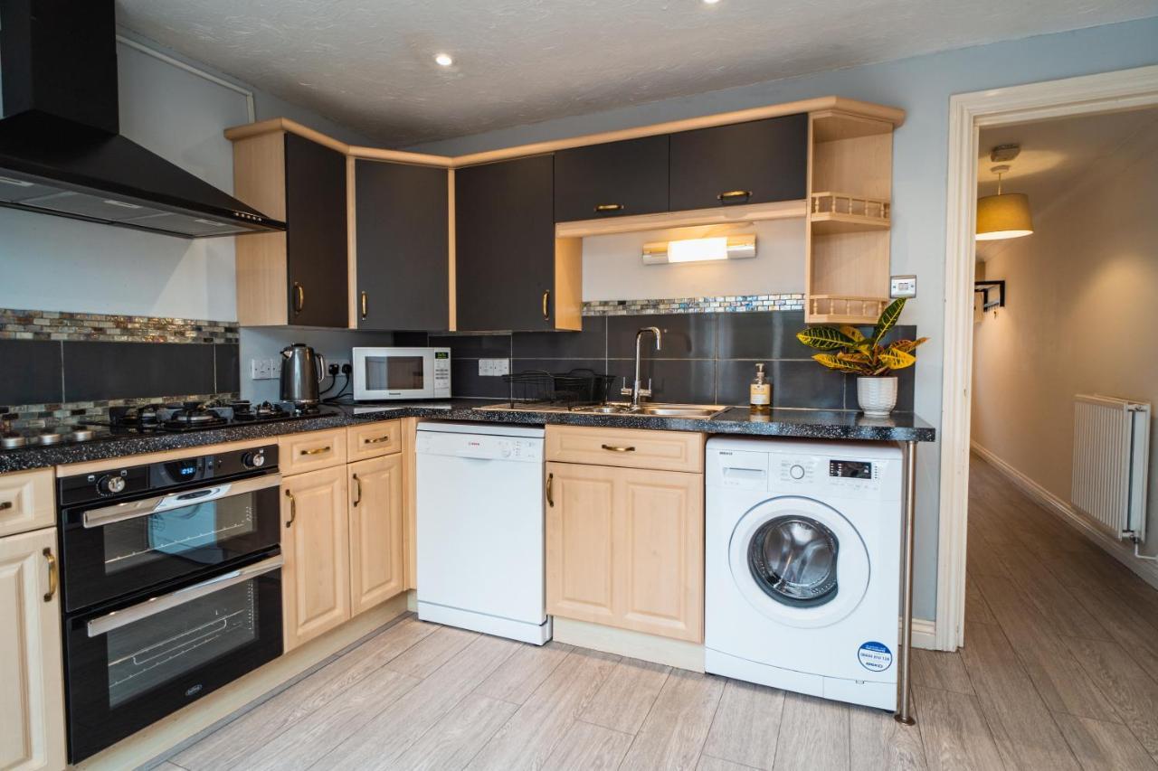 Beautiful Town House With Private Garden And Patio Villa Canford Magna Exteriör bild