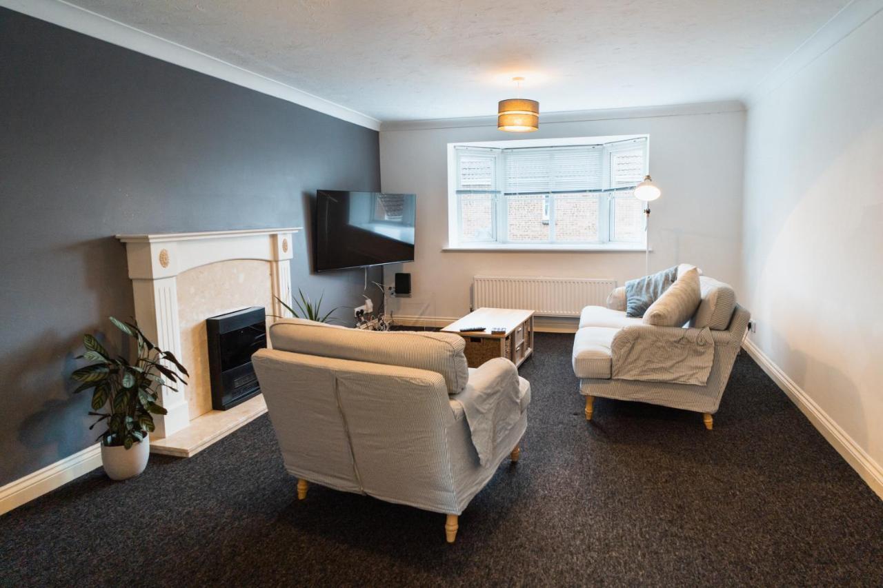 Beautiful Town House With Private Garden And Patio Villa Canford Magna Exteriör bild