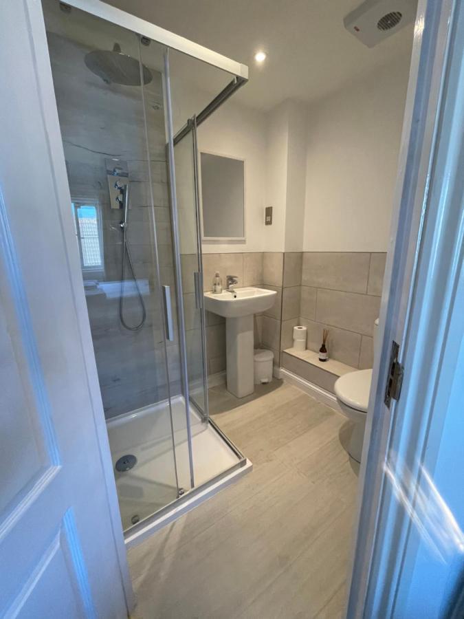 Beautiful Town House With Private Garden And Patio Villa Canford Magna Exteriör bild